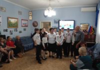 Поклонимся тем памятным годам